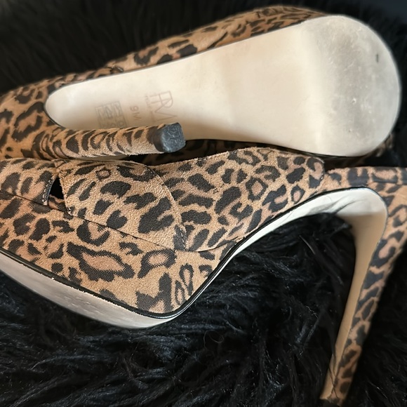 Pelle Moda - Picture 5 of 7